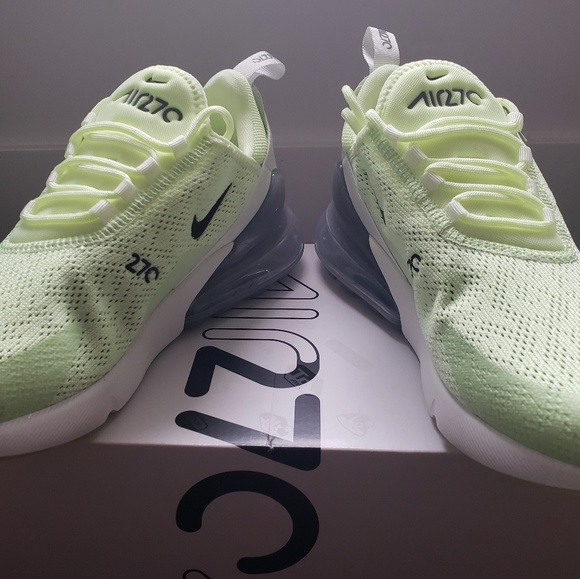 SOLD OUTSIDE OF POSH - Picture 3 of 5